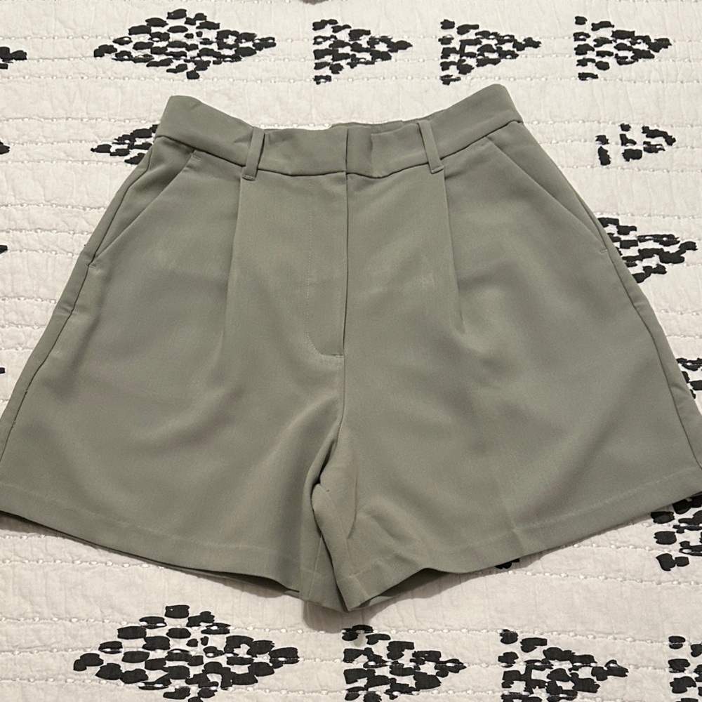 Abercrombie & Fitch Olive Green Women's Shorts